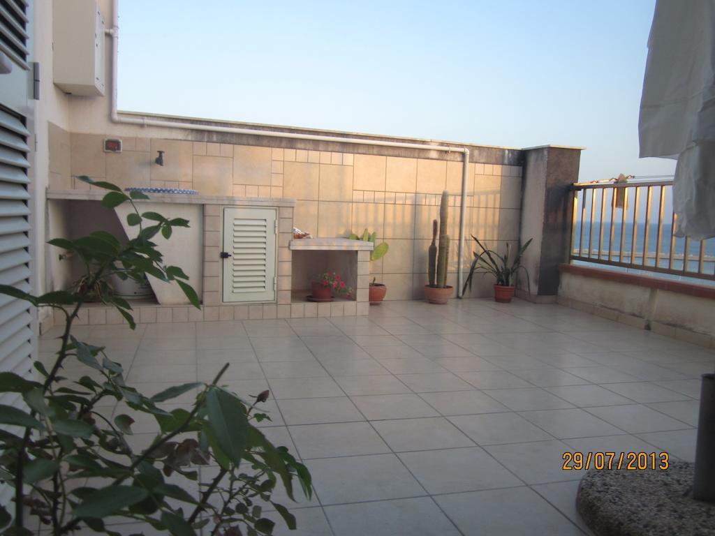 Attico Con Vista Panoramica Sul Mare Apartment ชากกา ห้อง รูปภาพ